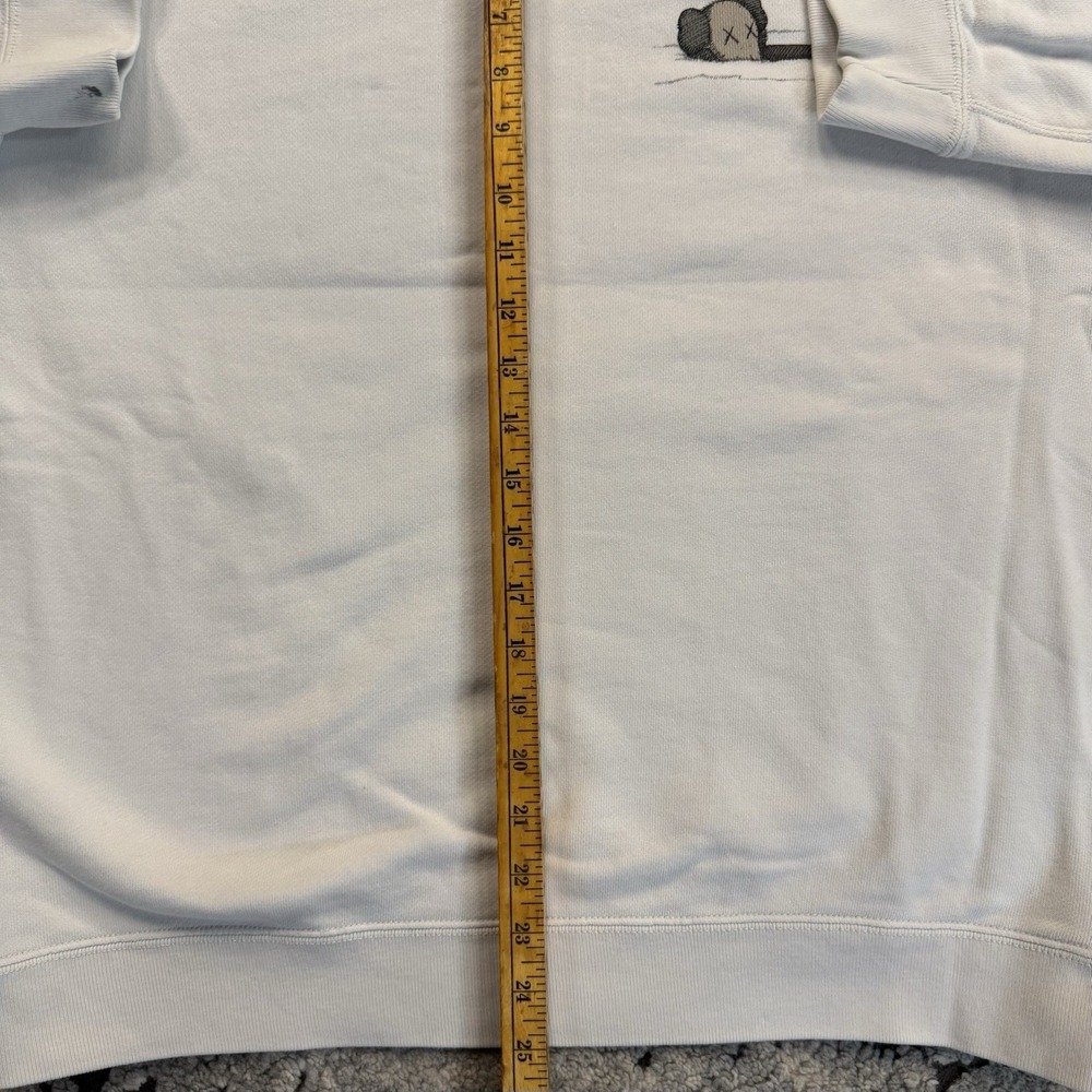 KAWS x Uniqlo Longsleeve Sweatshirt Cream White Size Large - Picture 11 of 11